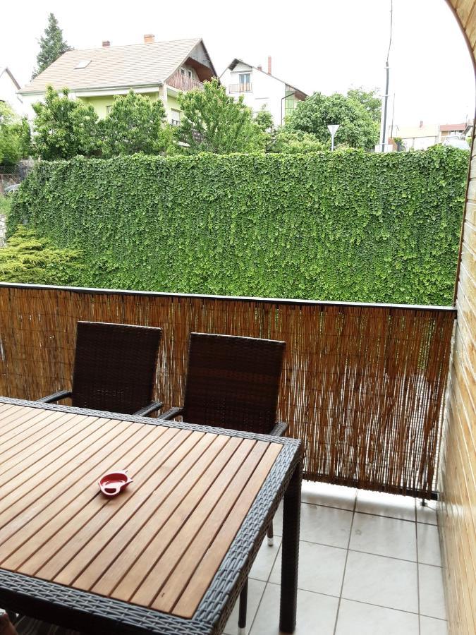 Jozefin Apartman Heviz Exterior photo