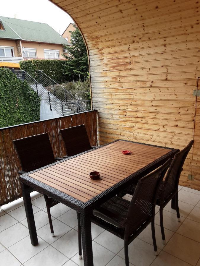 Jozefin Apartman Heviz Exterior photo